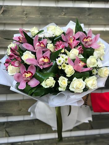 Букет цветов из: Розы и Хризантемы в Самашки