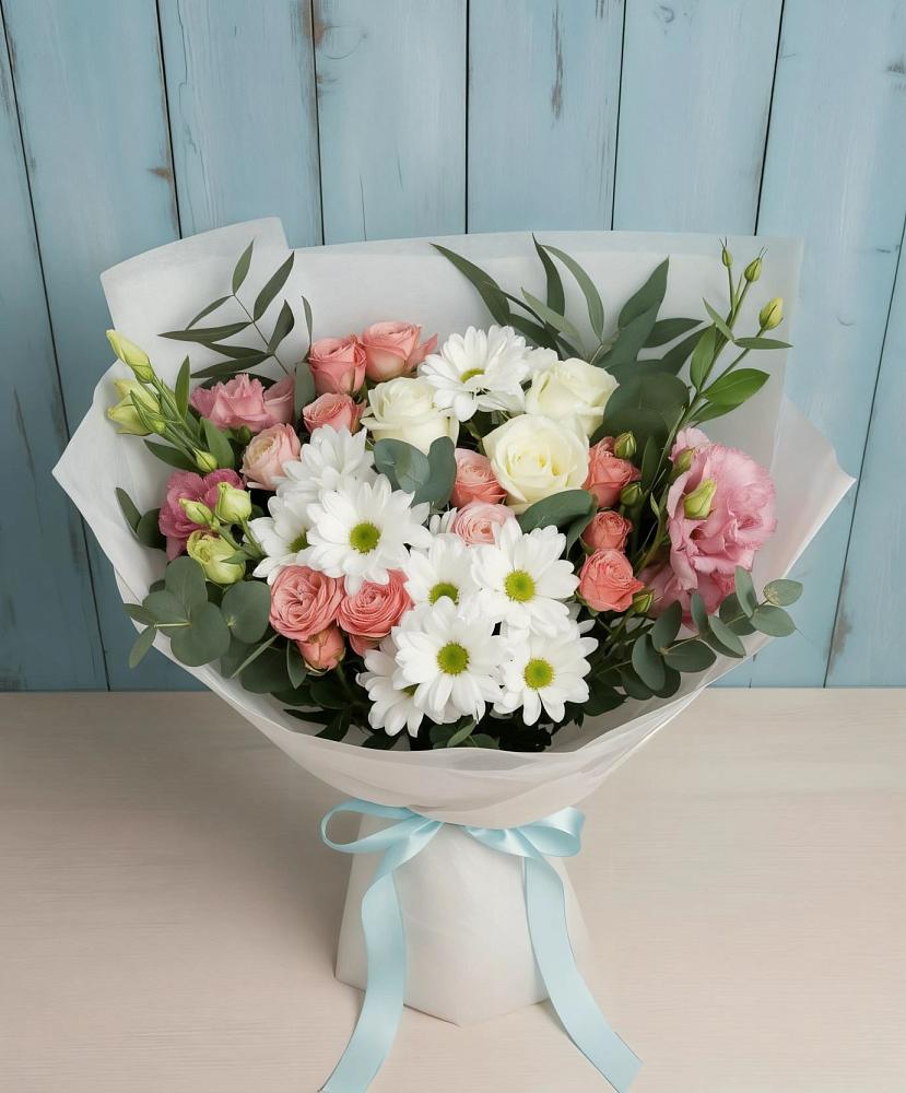 Букет цветов из: Розы, Лизиантусы и Хризантемы в Самашки