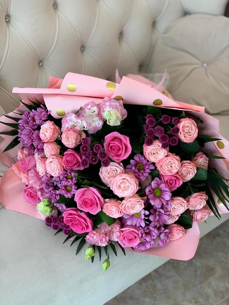 Букет цветов из: Хризантемы, Розы и Лизиантусы в Самашки