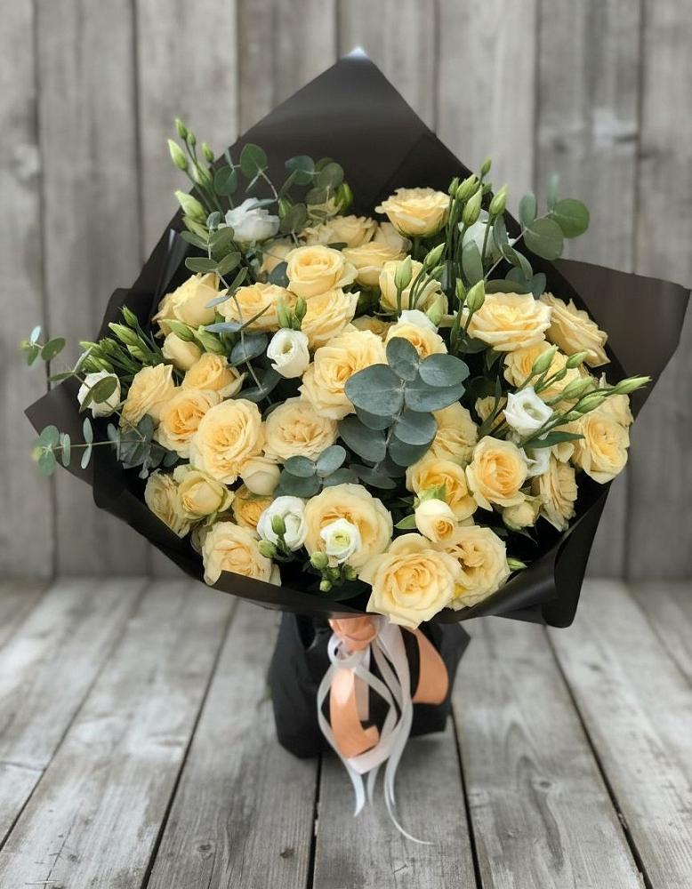 Букет цветов из: Розы и Лизиантусы в Самашки