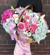 Цветочная композиция из Розы, Хризантемы, Пионы и Лизиантусы в корзине #REPLACE_PRED# Самашки