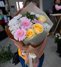 Букет цветов из:  Герберы, Розы и Хризантемы #REPLACE_PRED# Самашки