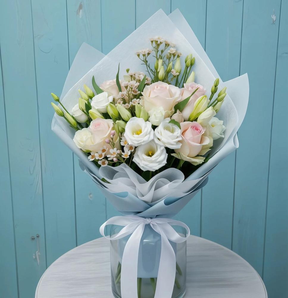 Букет цветов из: Розы и Лизиантусы в Самашки