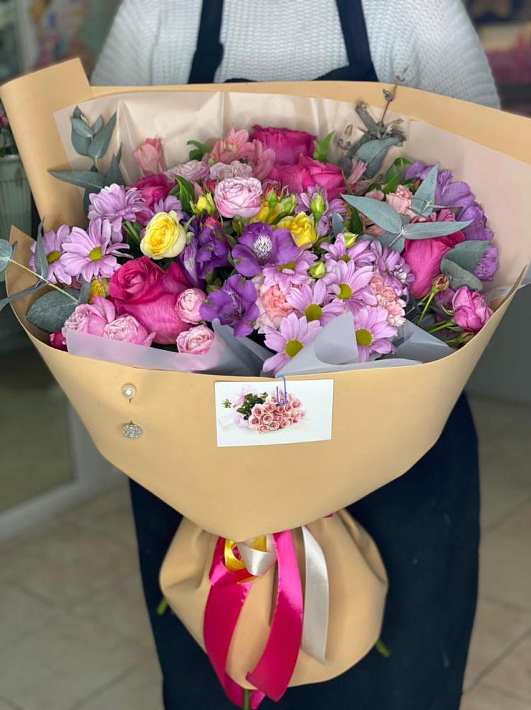 Букет цветов из: Хризантемы, Гвоздики и Альстромерии в Самашки