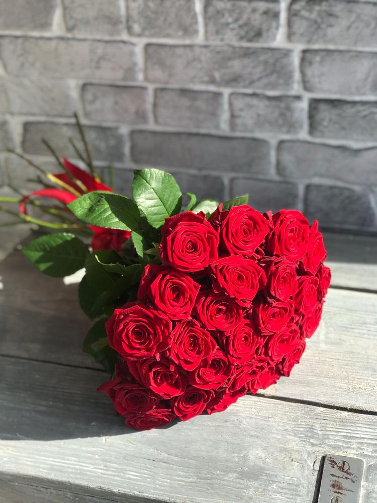 Букет Красные розы Фридом в Самашки