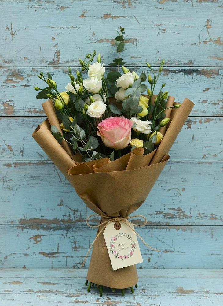 Букет цветов из: Розы и Лизиантусы в Самашки