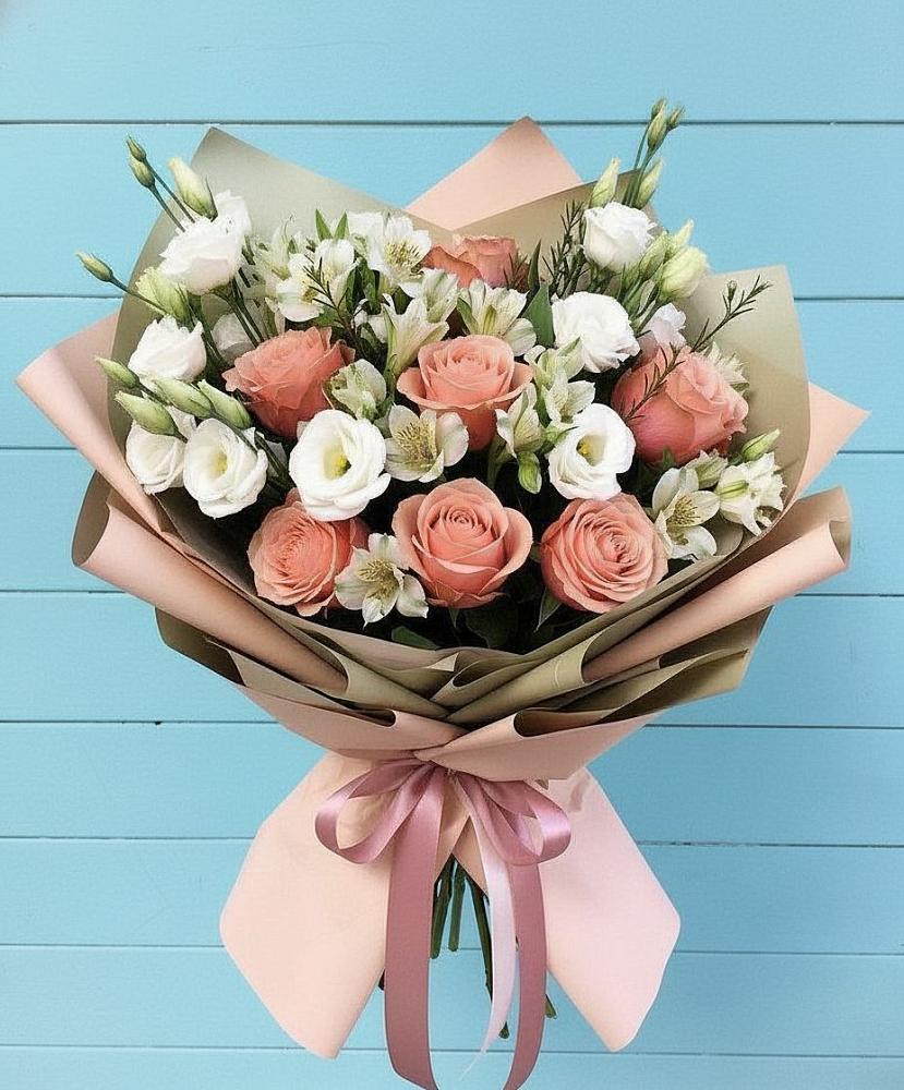 Букет цветов из: Розы, Альстромерии и Лизиантусы в Самашки