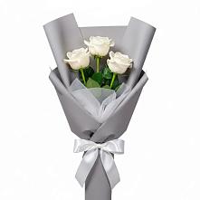 Букет 3 белые розы в Самашки