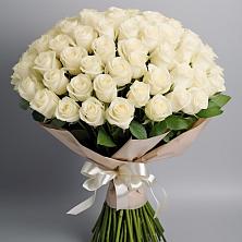 Букет 101 беля роза Белоснежка в Самашки