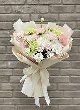 Букет цветов из:  Гвоздики, Розы, Лизиантусы и Хризантемы в Самашки
