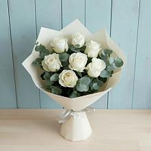 Букет Белые розы в Эвкалипте в Самашки