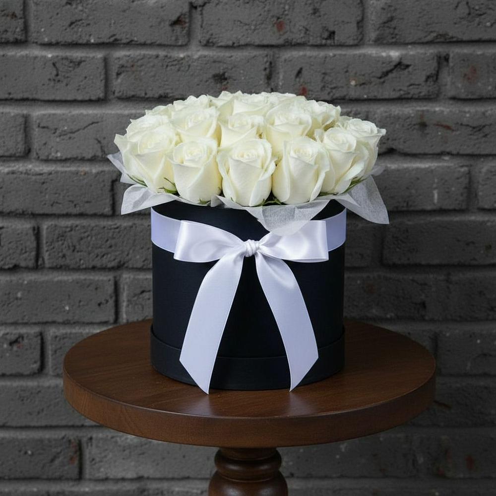 Цветочная композиция из Розы в шляпной коробке в Самашки